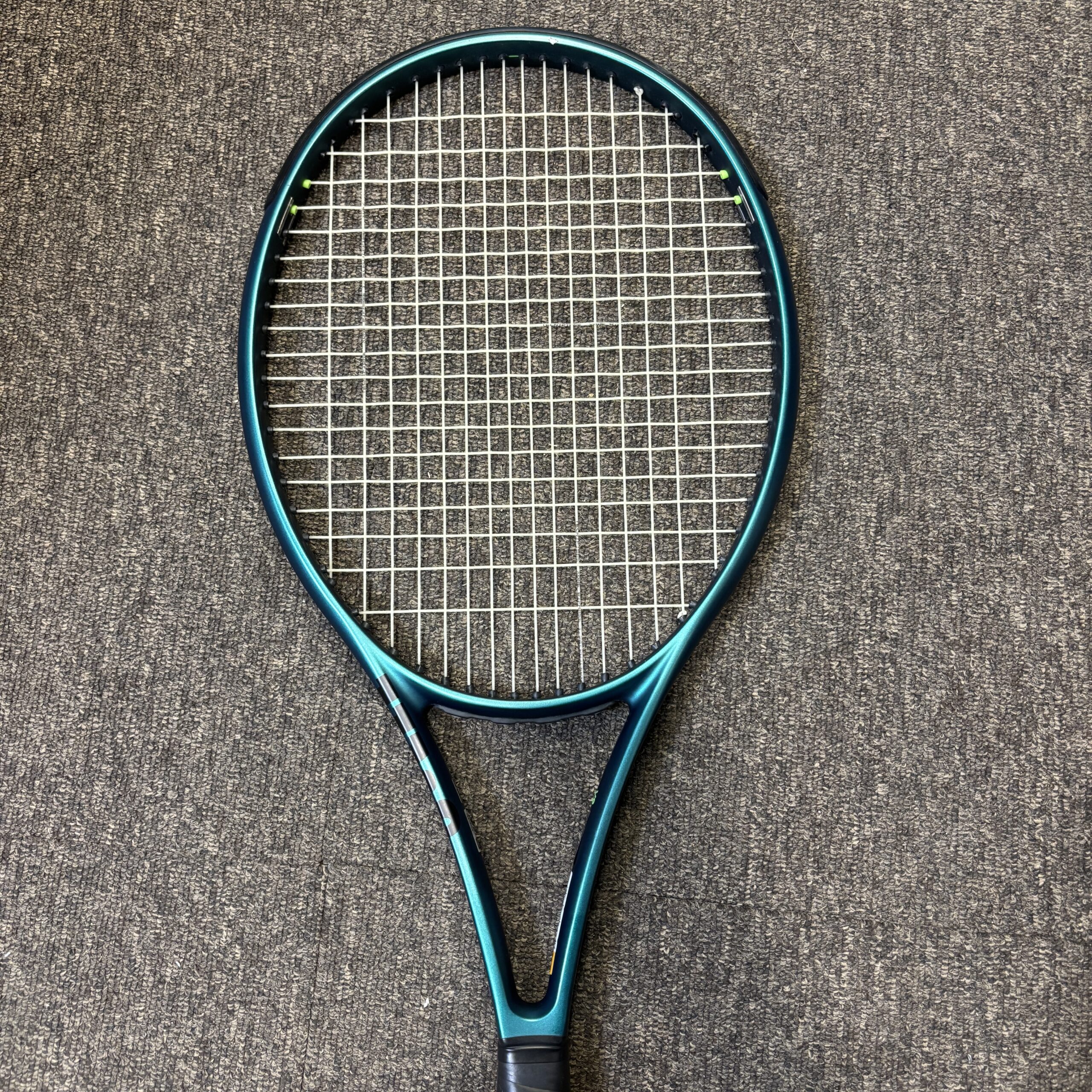 【中古TTS委託販売】Wilson ブレード100 V9 G2 TTS-Ⅲ